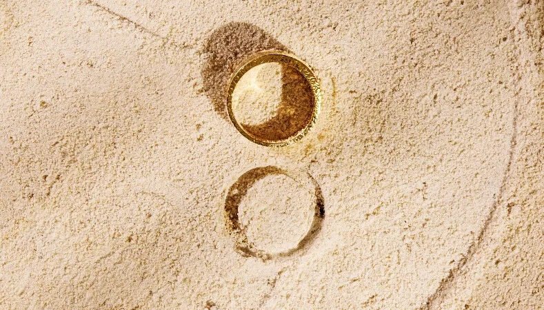 Stylish Gold Pendants And Unique Engagement Rings For Modern Jewellery Lovers